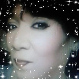 Meet your Posher, Angelique